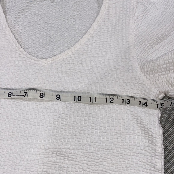 Green Envelope white textured casual short sleeve top size XS - Picture 3 of 5